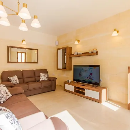 Nadurija, So Gozitan + Pool - Happy Vakantiehuis *