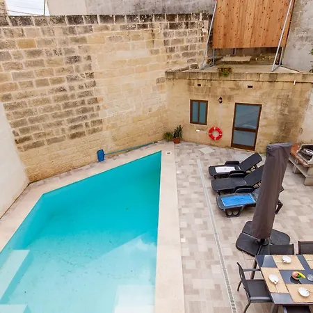 Nadurija, So Gozitan + Pool - Happy بيت للعطل