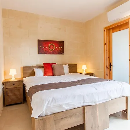 Nadurija, So Gozitan + Pool - Happy Dom wakacyjny