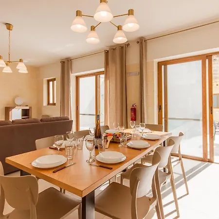 Nadurija, So Gozitan + Pool - Happy