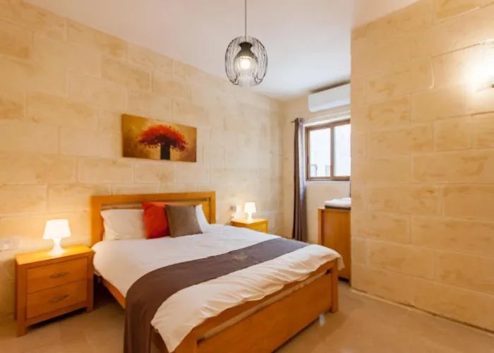 Nadurija, So Gozitan + Pool - Happy